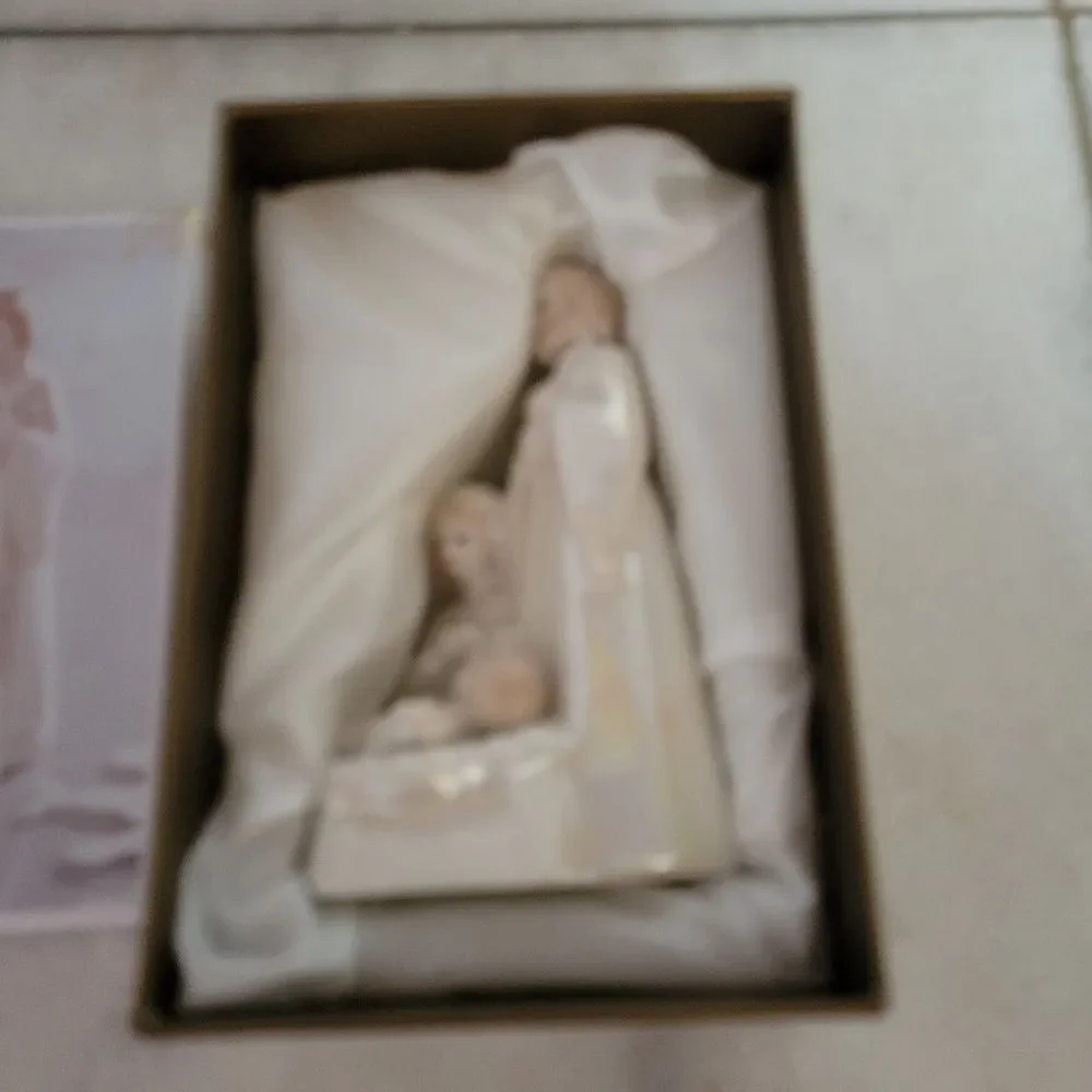 Pier 1 Holy Family Porcelain Figurine Christmas Holiday Decor
